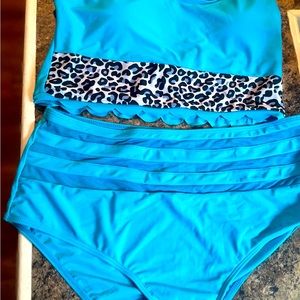 New Women’s 2X Swimsuits